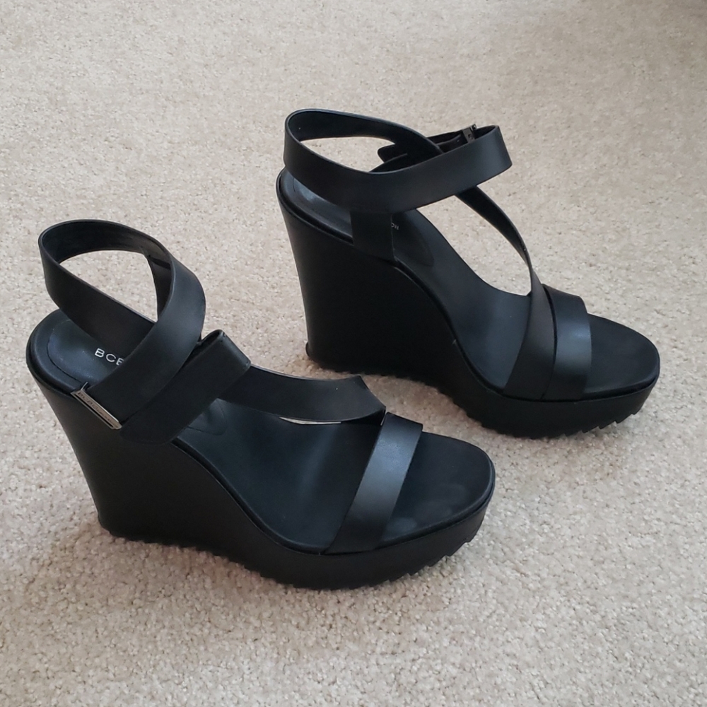 BCBG wedge sandal size 9 - Picture 2 of 4